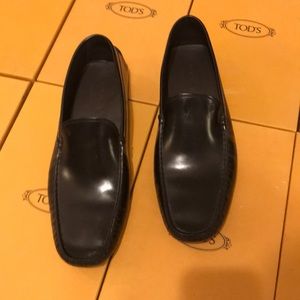 Tod’s Gommino leather loafers black